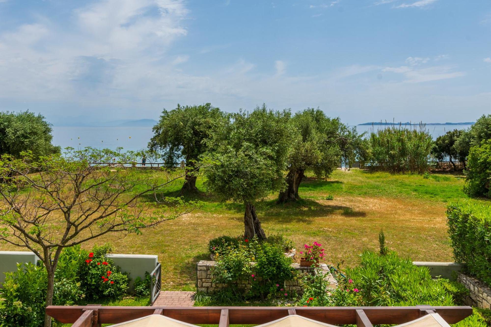 Barbati Seafront Luxury Suites المظهر الخارجي الصورة